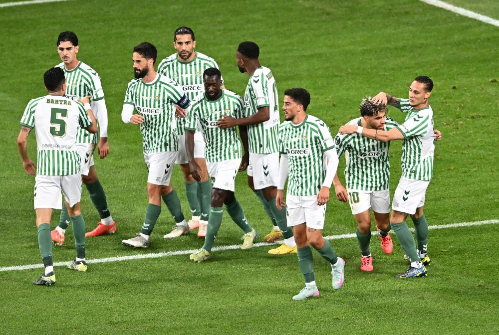 “200俱乐部”！里弗斯过去6场比赛场均33分5.8助攻