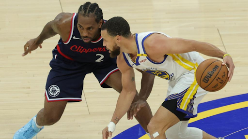 C罗打趣：詹姆斯是个好人，但我头发比他多！